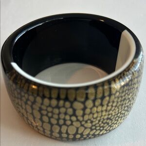 Elegant Black and Gold Decorative Bowl